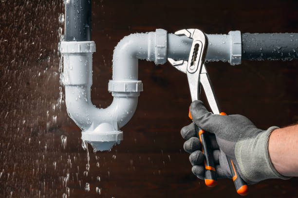 Professional Gas Line Repair technician working in Monrovia, MD